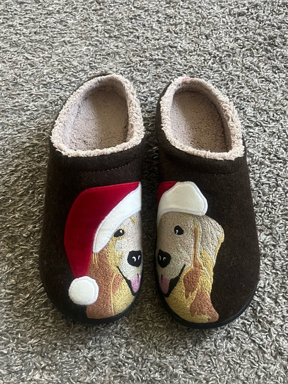 LL Bean Women's Daybreak Scuffs Slippers Dog Puppy Santa Christmas Cozy Fleece